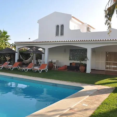 Luxury 3 Bedroom With Private Pool וילה