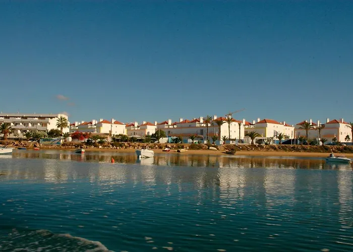 Luxury 3 Bedroom With Private Pool *