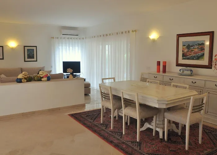 Villa Luxury 3 Bedroom With Private Pool *