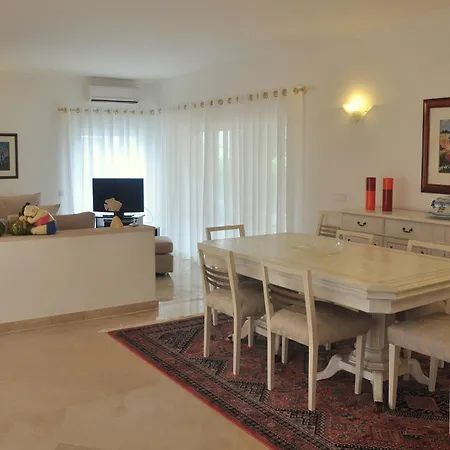 Villa Luxury 3 Bedroom With Private Pool *